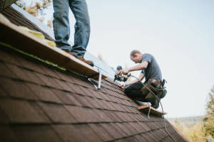 Local Roofers in Oakville, IA